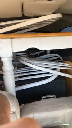 wood tabel with 6 chairs