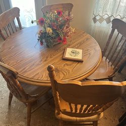 Vintage Wood Round Table With Five Chairs
