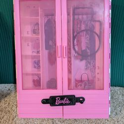 Barbie Wardrobe/Closet