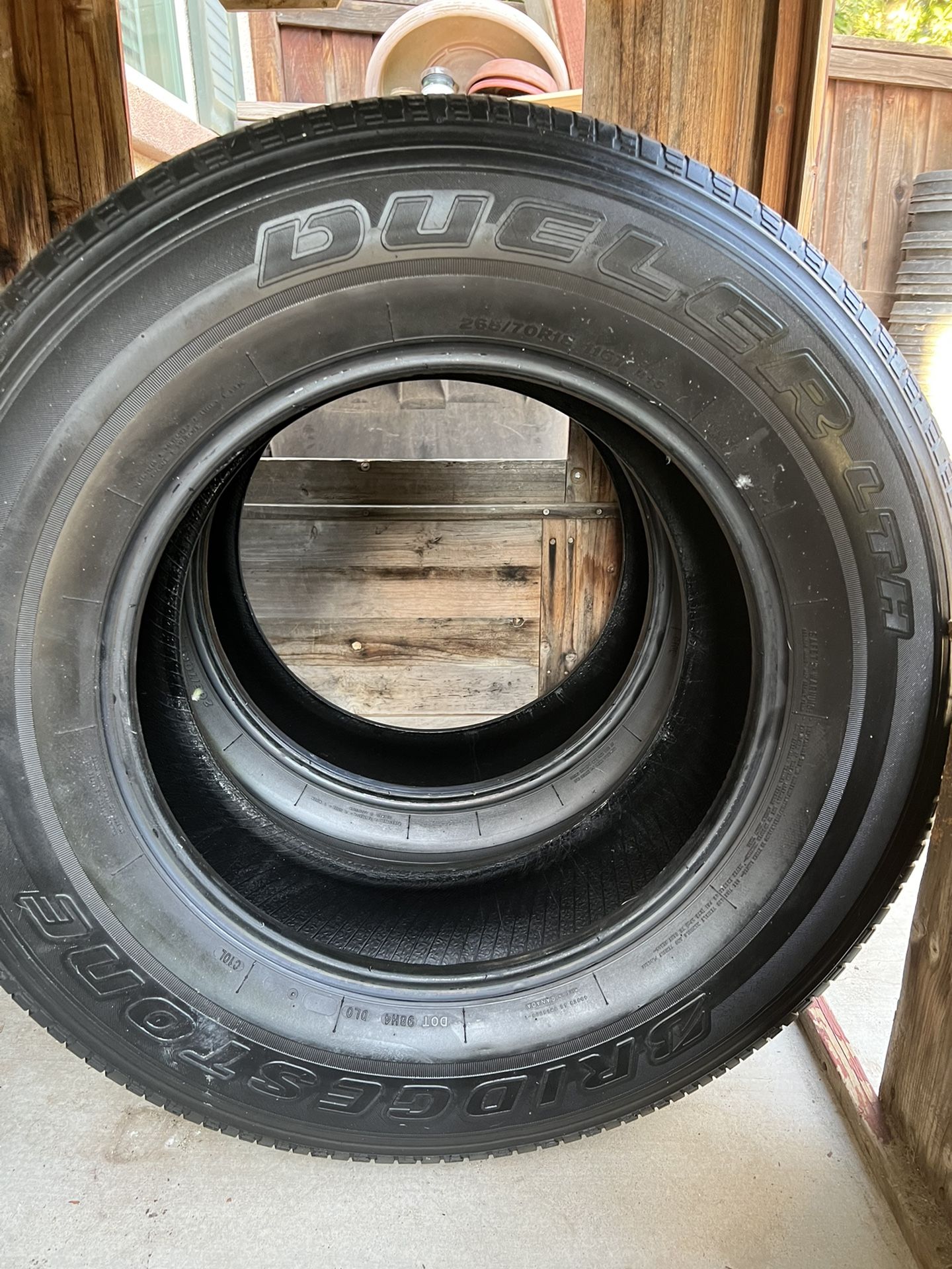 BRIDGESTONE DUELER 265/70/18