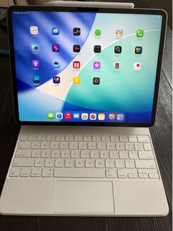 Barely used mint condition Apple iPad Air 13” m3 128gb cellular warranty bundle $1200!!