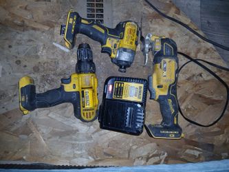 Dewalt multitool,  impact gun, standard  20volt max drill plus charger and battery  all 20 volt