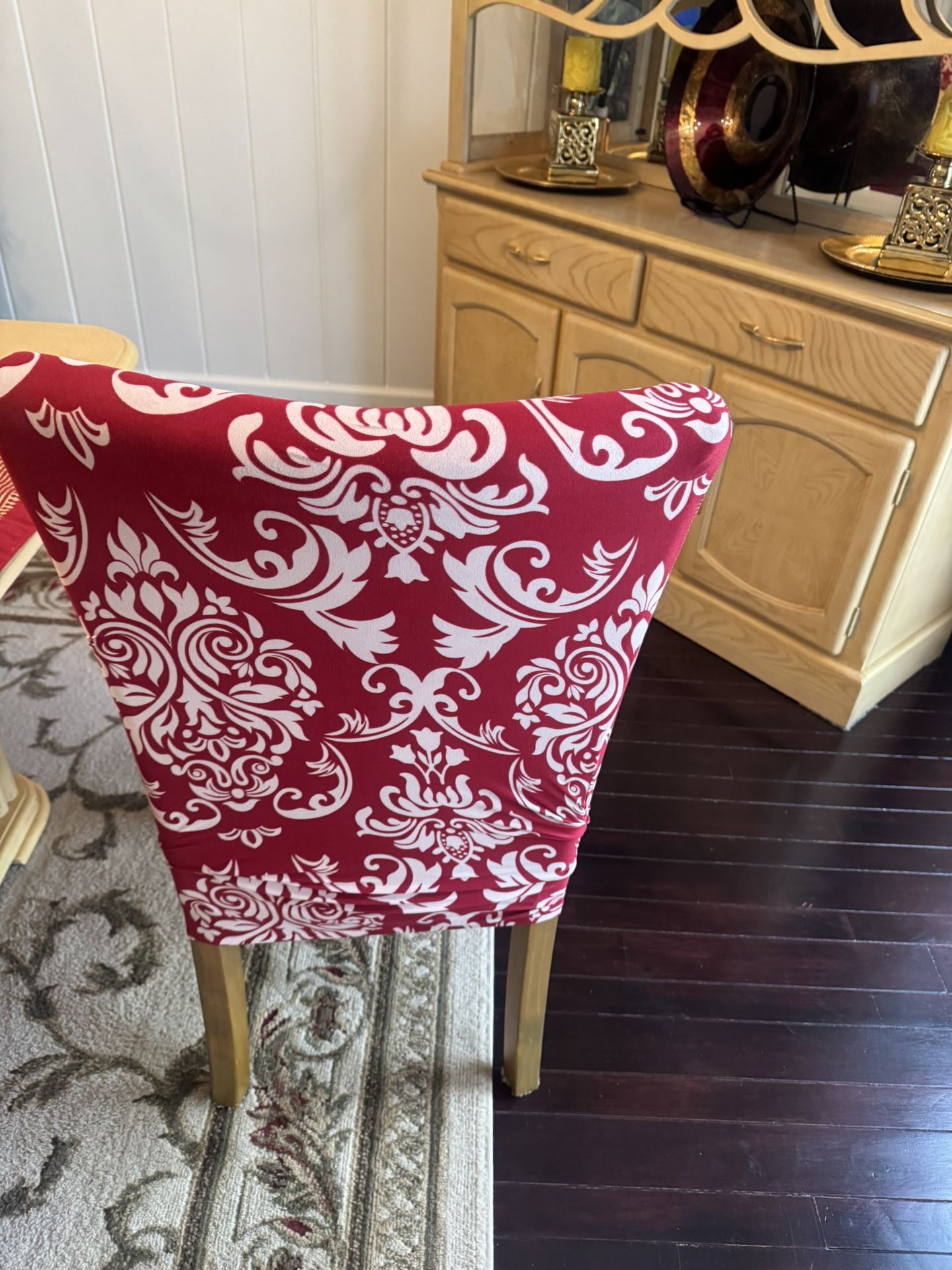 Dining Room Set (Table, Chairs, Buffet & Hutch)