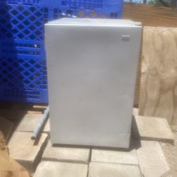 Mini Fridge/Freezer