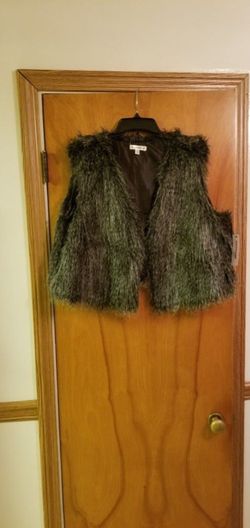 NWT Roommate Faux Fur Vest Size 3X 