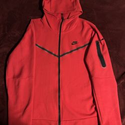 Red nike tech 