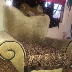 LEOPARD COUCH 