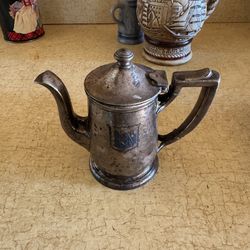 Vintage International Silver Co.  Hotel Ware Silver Plated Teapot