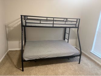 Triple bunk bed !