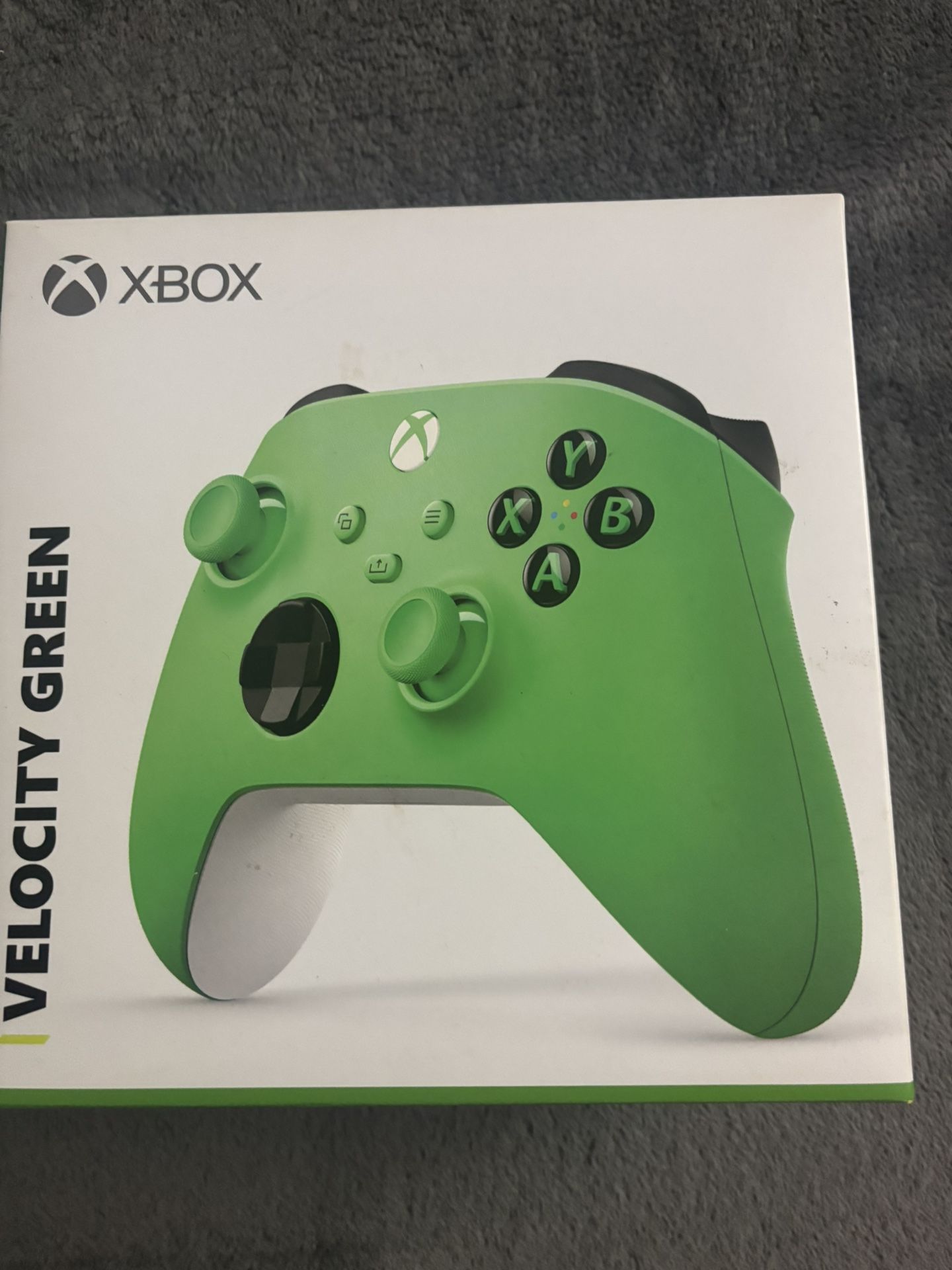 LIKE NEW XBOX CONTROLLER