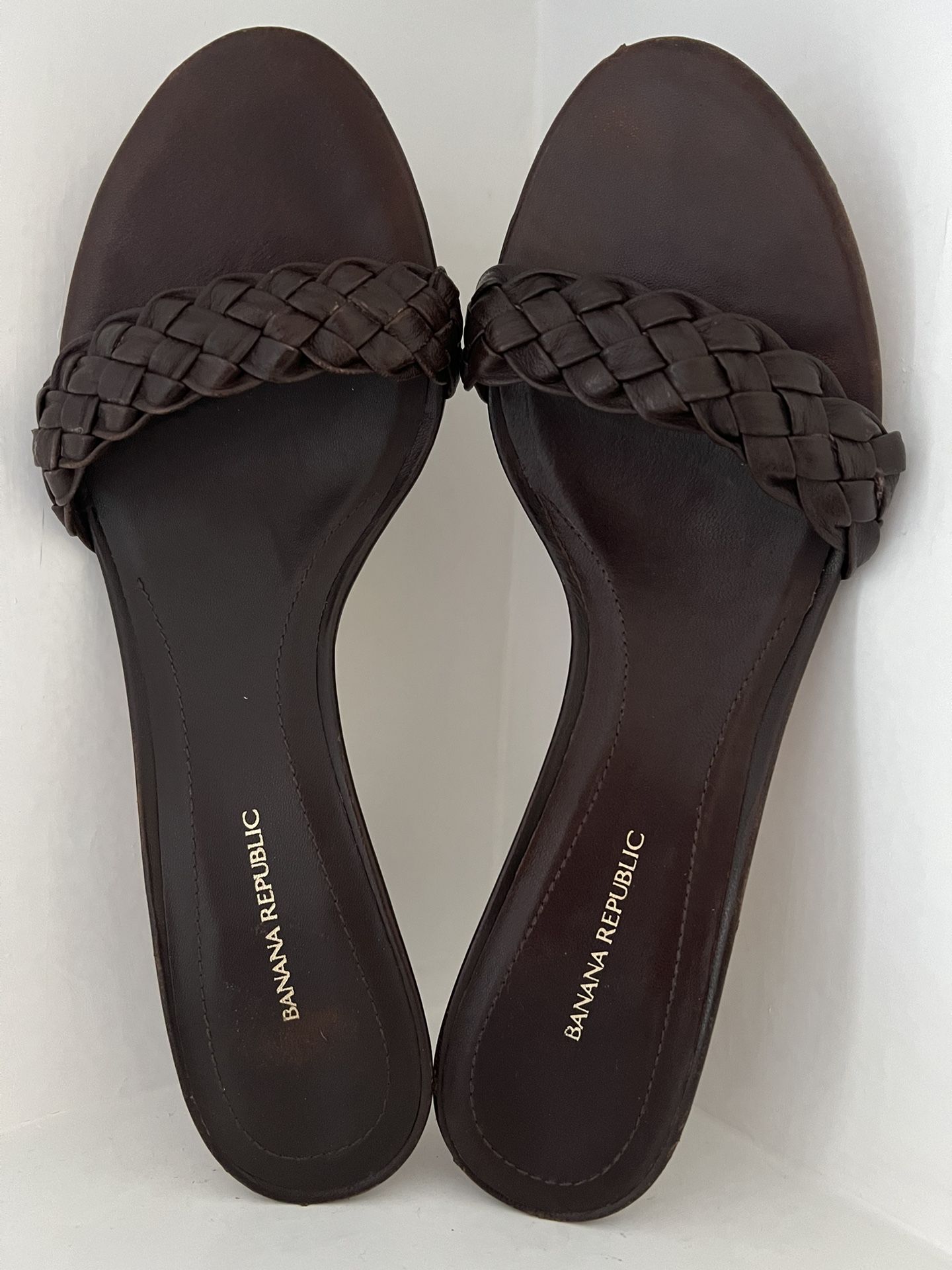 Banana Republic Woman’s Kitten Heel | Brown Leather | Size 7.5 $50 OBO