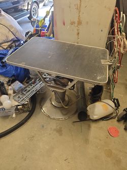 Height Adjustable Dog Grooming Table