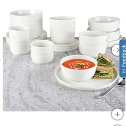 Mikasa Samantha 40-piece Bone China Dinnerware Set