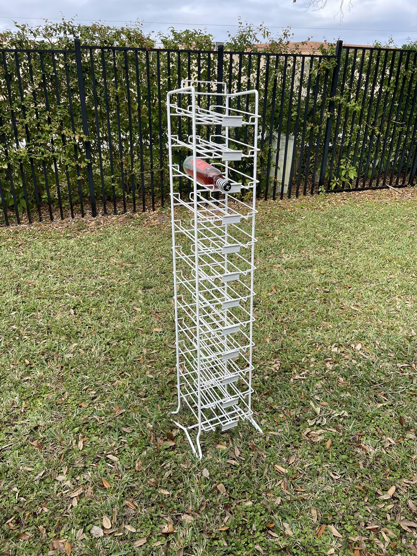 Metal Liquor Rack / Display 24 Bottles In Excellent Condition $20 Firm On Price
