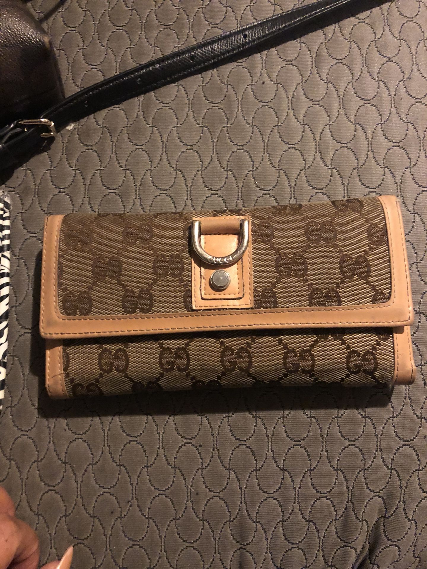 Gucci wallet