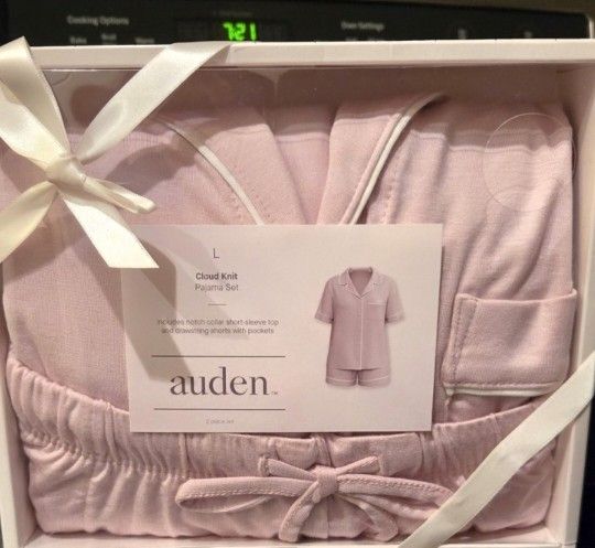 Women's Auden Cloud Knit Modal Short Sleeve Notch Collar Top & Shorts PJ Set (New in Gift Box)