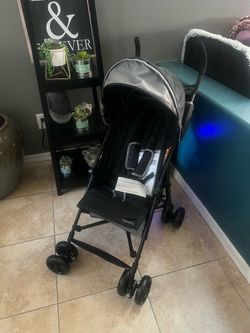 Brand New Ingenuity 3Dmini Lightweight stroller