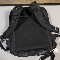 Targus Laptop Backpack Tons of Compartments , Like New, 