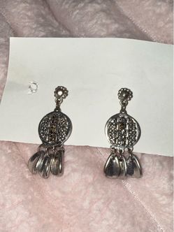 I Chico's NWT Silvertone Boho Drop Earrings Textured Shield Teardrop Dangle Vtg