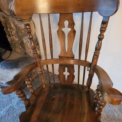 *All Reasonable Offers Considered* Classic 70's Windsor Style Solid Wood Rocking Chair In Excellent Condition-Original Owner Downsizing 