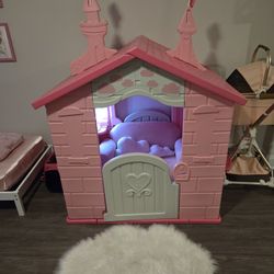 Disney Castle Playhouse 
