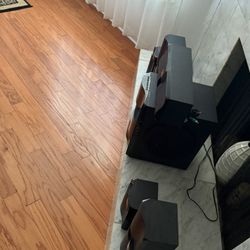 Surround Sound Speakers 
