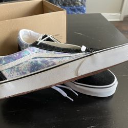 Vans Low Top Mens Size 11.5