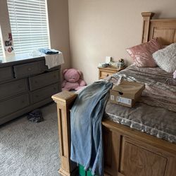 Queen Bed With Mattress And Dresser 