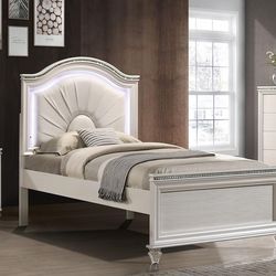 Bedroom set