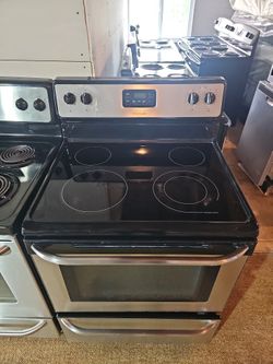 Frigidaire Stove 