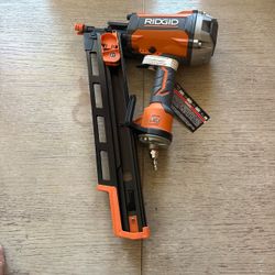 RIDGID 21-Degree Framing Nailer