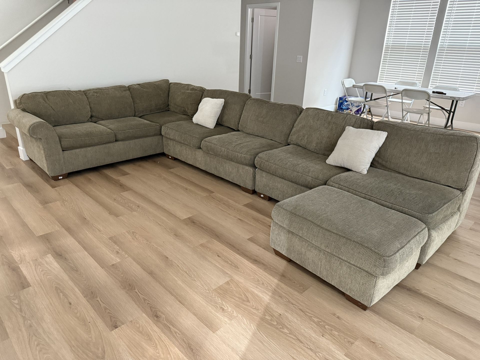 Bauhaus 3 Piece Sectional With Ottoman