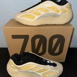 Yeezy 700 V3