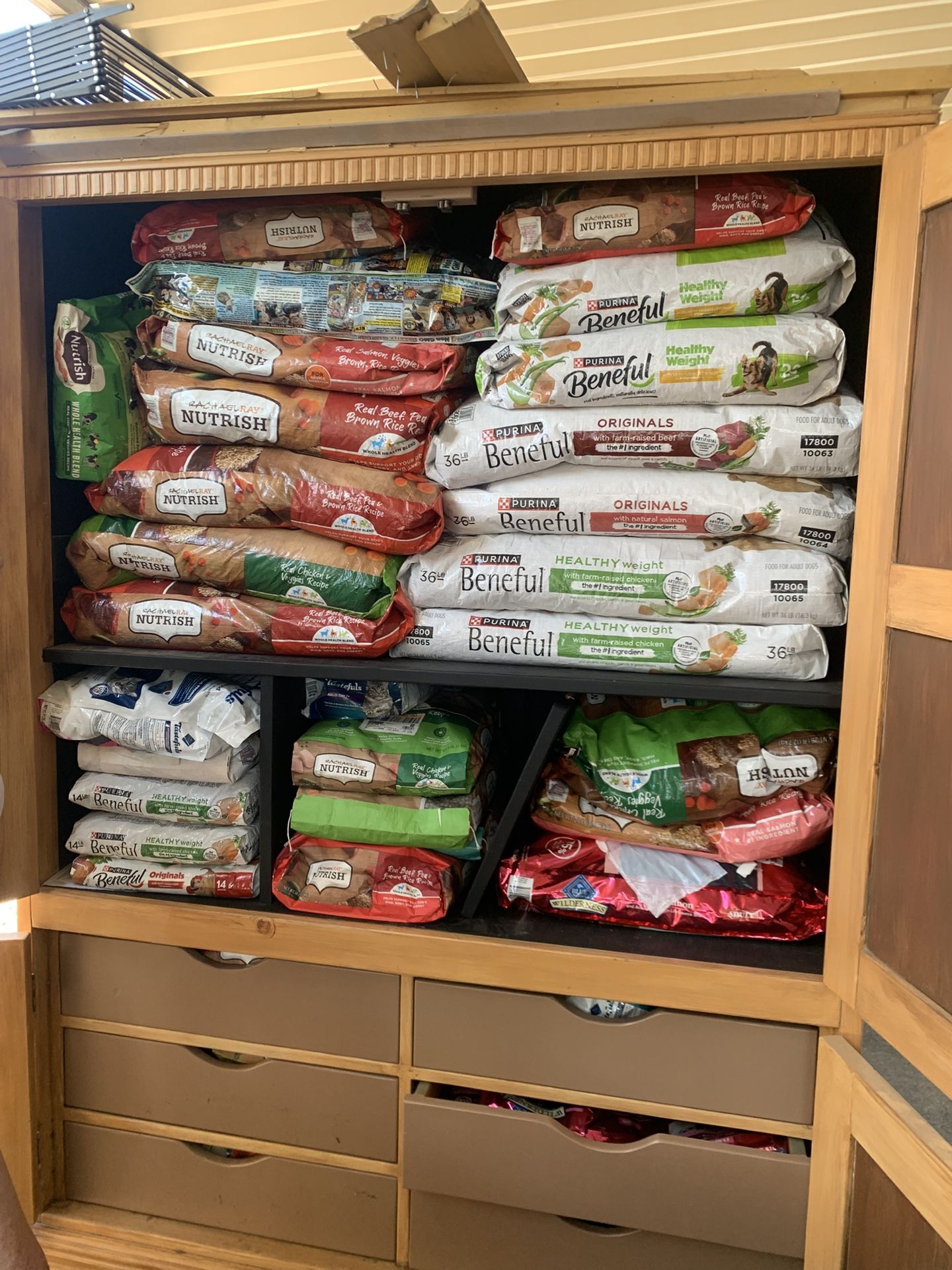 (RACHEL RAY & BLUE BUFFALO) DOG & CAT FOOD