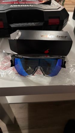 Bomber glasses polarized blue