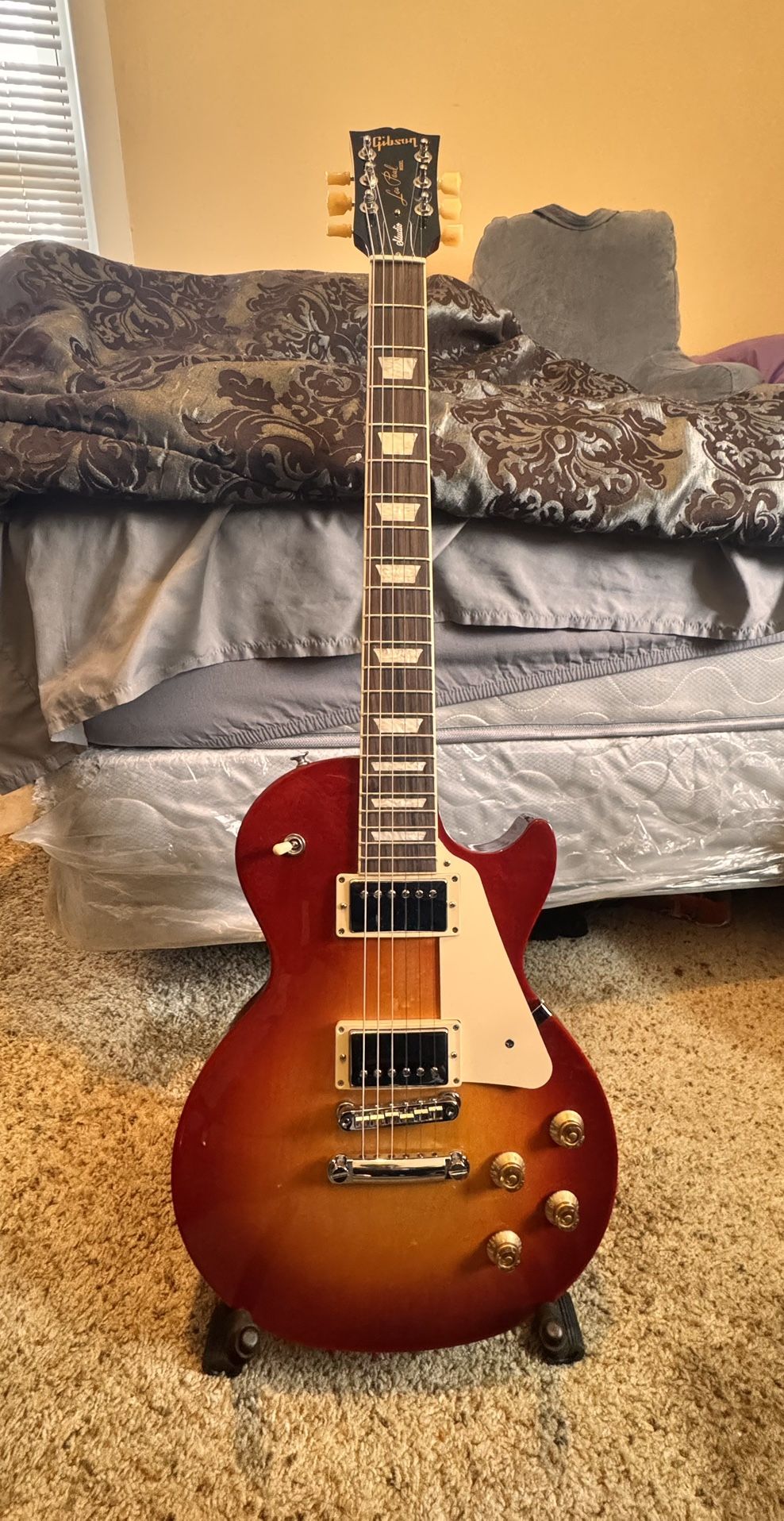 Gibson Les Paul Studio Cherry Sunburst
