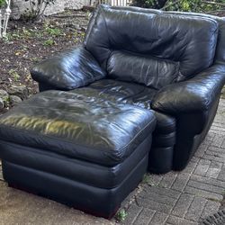 Leather Chair With Footrest 
