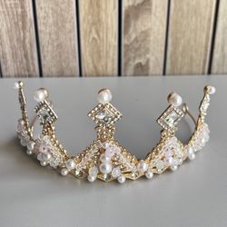 Elegant Princess Tiara – Sparkling Crown for Special Occasions