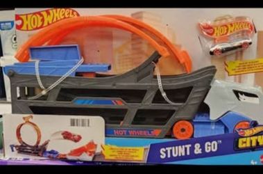 Hot wheels stunt and go