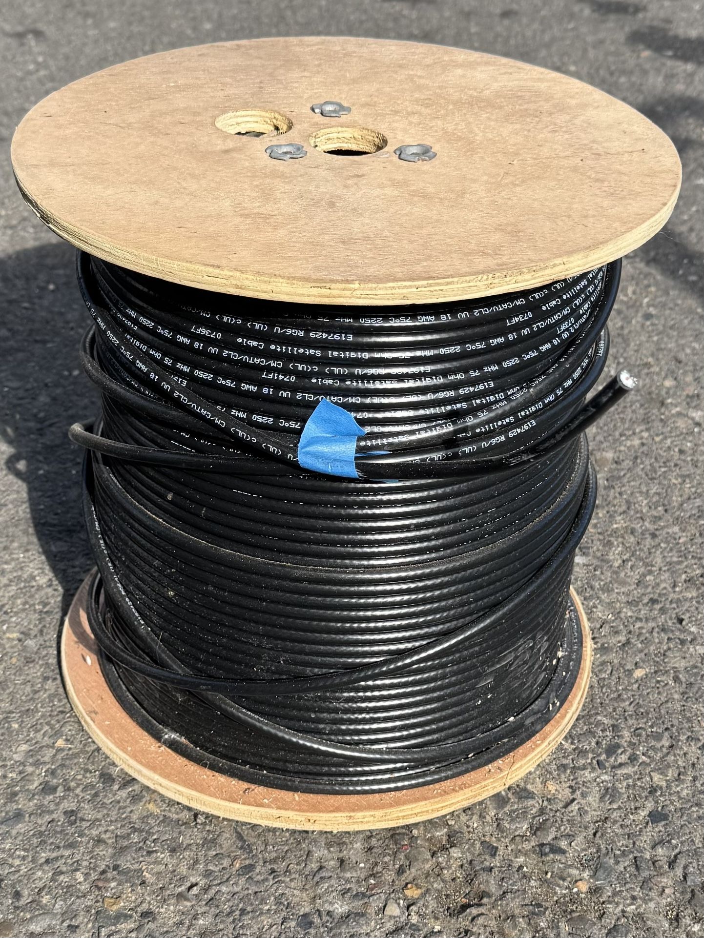 STEREN RG6/U 900ft 75-OHM Coaxial Cable Black