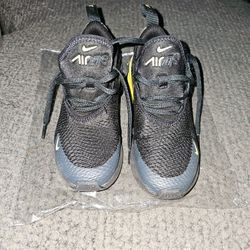 Boys Nike Air Size 1.5