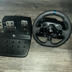 Logitech G923 Racing Wheel and Pedals