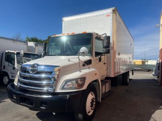 2019 FREIGHTLINER 268 BOX TRUCK 26' FT. LIFTGATE