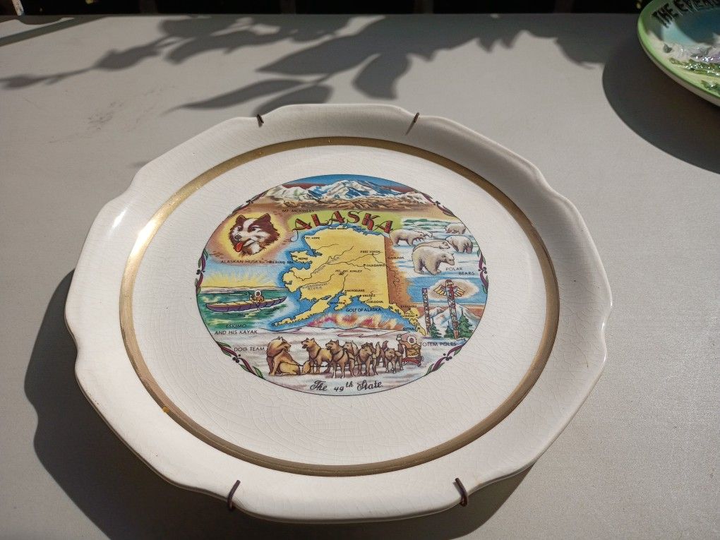 Vintage Alaska Map Landmark Collector's Plate Gold Trim