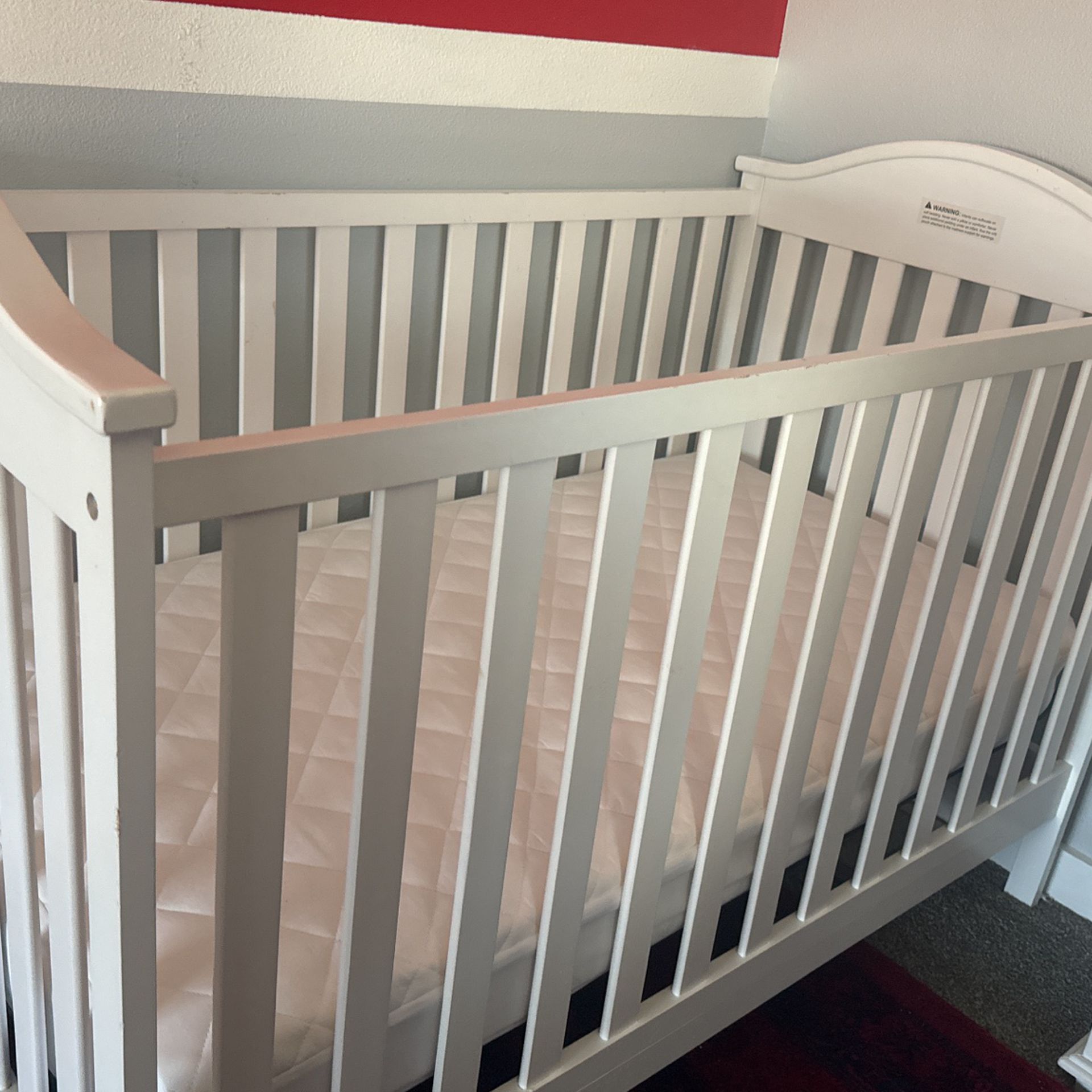 Baby/ Toddler Crib And Mattress 
