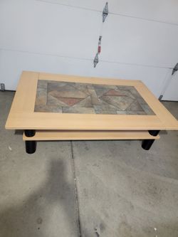 59x37  coffee table l I ke new