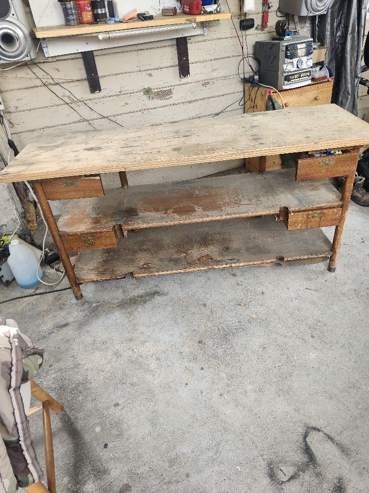Free Shop Table