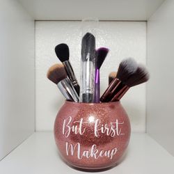 Makeup Brush Holder 