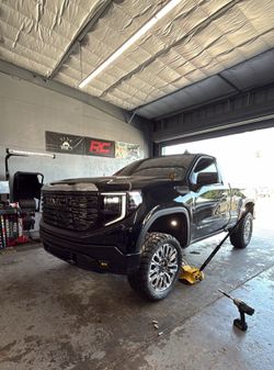 DENALI STYLE 22x9 WHEELS