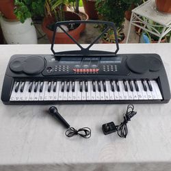 Electronic Keyboard With Microphone 